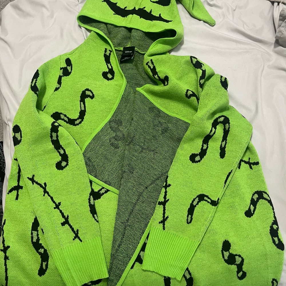 HER UNIVERSE Hot Topic Oogie Boogie Green Cardigan - Picture 2 of 6